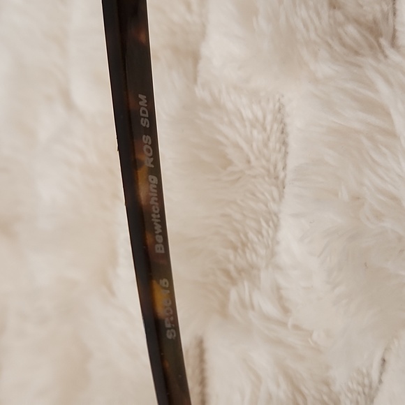 Fashion Sunglasses - Picture 3 of 9